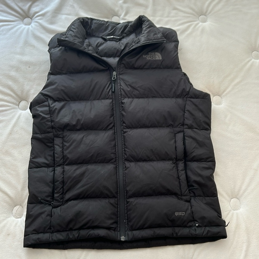 North Face Down Puffer Vest in Black